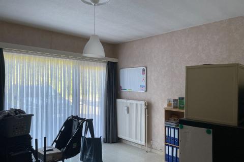 Ruime bungalow met 4 slaapkamers, garage en tuin in Oosterzele - Energiezuinig met EPC-waarde 364.00