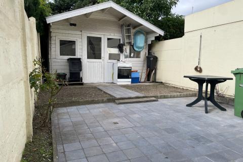 Instapklare rijwoning met tuin en terras in Heusden/Destelbergen, 2 slaapkamers, energielabel E, zuidwestelijke oriëntatie van de tuin