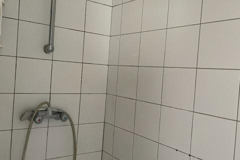Instapklare rijwoning met tuin en terras in Heusden/Destelbergen, 2 slaapkamers, energielabel E, zuidwestelijke oriëntatie van de tuin