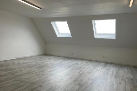 Prachtige half open bebouwing met tuin en terras in Oosterzele! 3 slaapkamers, bouwjaar 2025, energielabel A, 278m² perceeloppervlakte, 140m² bewoonbare oppervl