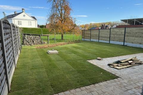 Prachtige half open bebouwing met tuin en terras in Oosterzele! 3 slaapkamers, bouwjaar 2025, energielabel A, 278m² perceeloppervlakte, 140m² bewoonbare oppervl