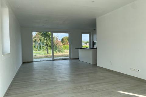 Prachtige half open bebouwing met tuin en terras in Oosterzele! 3 slaapkamers, bouwjaar 2025, energielabel A, 278m² perceeloppervlakte, 140m² bewoonbare oppervl