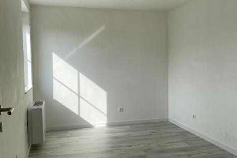 Prachtige half open bebouwing met tuin en terras in Oosterzele! 3 slaapkamers, bouwjaar 2025, energielabel A, 278m² perceeloppervlakte, 140m² bewoonbare oppervl