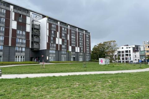 Ruim appartement met terras, garage en 2 slaapkamers in Gent - bouwjaar 2003, energielabel A, bewoonbare oppervlakte 113.00 - ideaal voor stadsliefhebbers!