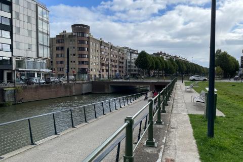 Ruim appartement met terras, garage en 2 slaapkamers in Gent - bouwjaar 2003, energielabel A, bewoonbare oppervlakte 113.00 - ideaal voor stadsliefhebbers!