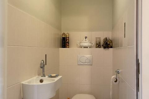 Ruim appartement met terras, garage en 2 slaapkamers in Gent - bouwjaar 2003, energielabel A, bewoonbare oppervlakte 113.00 - ideaal voor stadsliefhebbers!