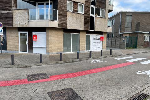 Ruime commerciële hoek te Melle Vogelhoek