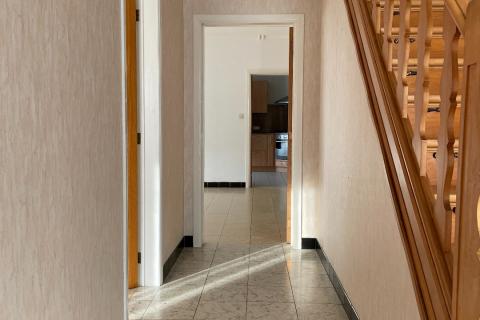 Mooie half open bebouwing met tuin, garage en 3 slaapkamers in Melle - EPC 276.00 - Energielabel C - 132.00m² bewoonbare oppervlakte - Zuidwestelijke tuinoriënt