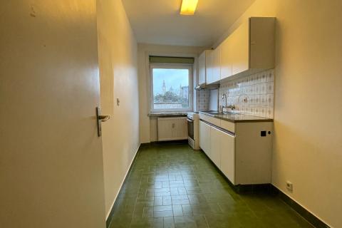 Standaard appartement met terras en 2 slaapkamers in Gent uit 1967 - 79.00m² - EPC 177.00