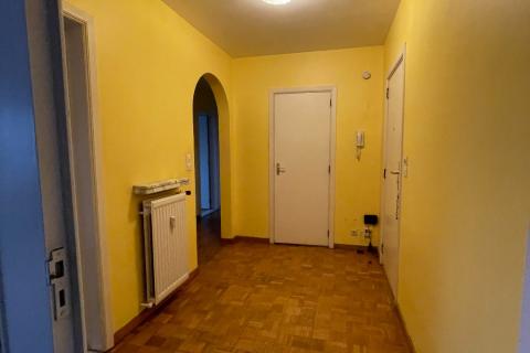 Standaard appartement met terras en 2 slaapkamers in Gent uit 1967 - 79.00m² - EPC 177.00