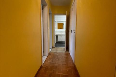 Standaard appartement met terras en 2 slaapkamers in Gent uit 1967 - 79.00m² - EPC 177.00