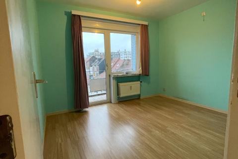 Standaard appartement met terras en 2 slaapkamers in Gent uit 1967 - 79.00m² - EPC 177.00