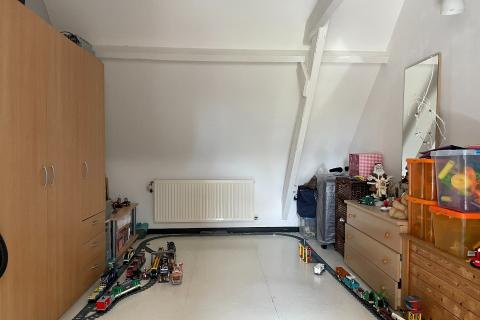 Showroom, atelier en appartement in Merelbeke-Melle, gerenoveerd in 2015, 650.00m² perceeloppervlakte, 226.00m² bewoonbare oppervlakte