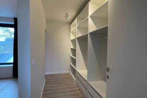 Ruime half open bebouwing met tuin en terras in Gent, 3 slaapkamers, EPC-waarde 68.00, energielabel A, zuidwestelijke oriëntatie