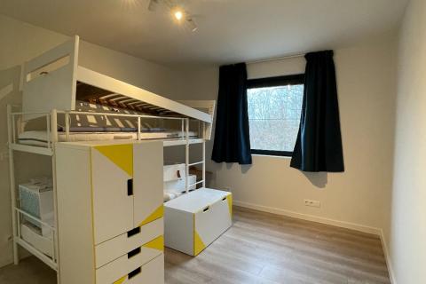 Ruime half open bebouwing met tuin en terras in Gent, 3 slaapkamers, EPC-waarde 68.00, energielabel A, zuidwestelijke oriëntatie