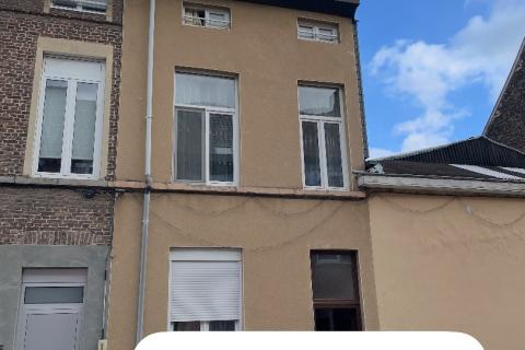 Ruime rijwoning met tuin en 4 slaapkamers in Gent, standaard woning met perceeloppervlakte 90.00 en bewoonbare oppervlakte 128.00, 1 badkamer