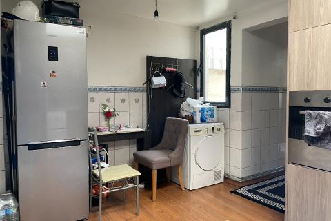 Ruime rijwoning met tuin en 4 slaapkamers in Gent, standaard woning met perceeloppervlakte 90.00 en bewoonbare oppervlakte 128.00, 1 badkamer