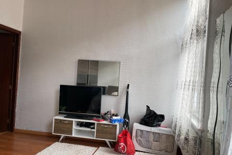 Ruime rijwoning met tuin en 4 slaapkamers in Gent, standaard woning met perceeloppervlakte 90.00 en bewoonbare oppervlakte 128.00, 1 badkamer