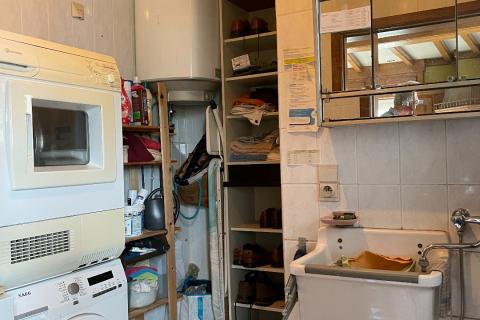 Ruime half open bebouwing met tuin, terras en garage in Merelbeke-Melle - 4 slaapkamers - Energielabel E - Zuidelijke oriëntatie van de tuin