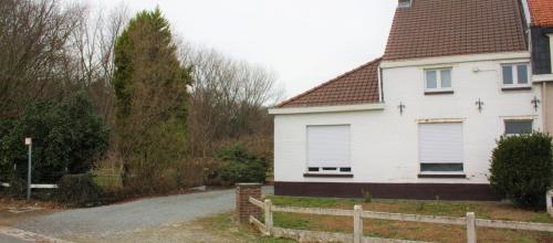 ( IN OPTIE ) 3 slpk woning met unieke tuin te Melle