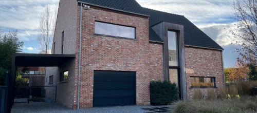 Nieuwbouw woning met tuin, terras en garage in Lochristi - 4 slaapkamers, 4 badkamers, EPC-waarde 72.00, energielabel A - perceeloppervlakte 809.00, bewoonbare