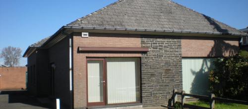Ruime bungalow met 4 slaapkamers, garage en tuin in Oosterzele - Energiezuinig met EPC-waarde 364.00