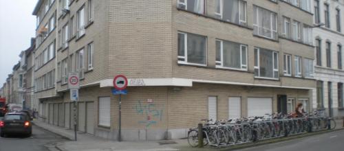 Ruim appartement met lift in Gent, 3 slaapkamers, standaard afwerking, EPC-waarde 191.00